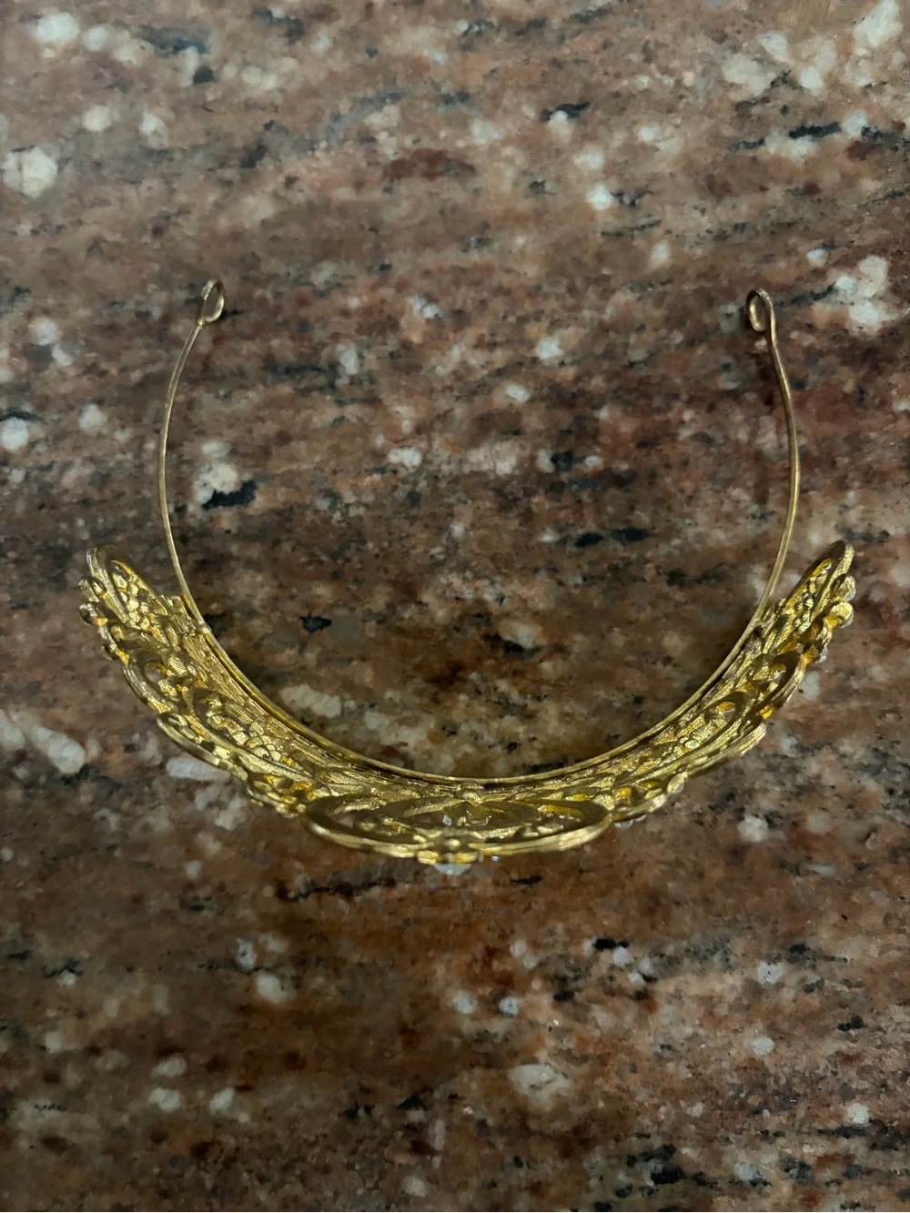 N/A elegant gold